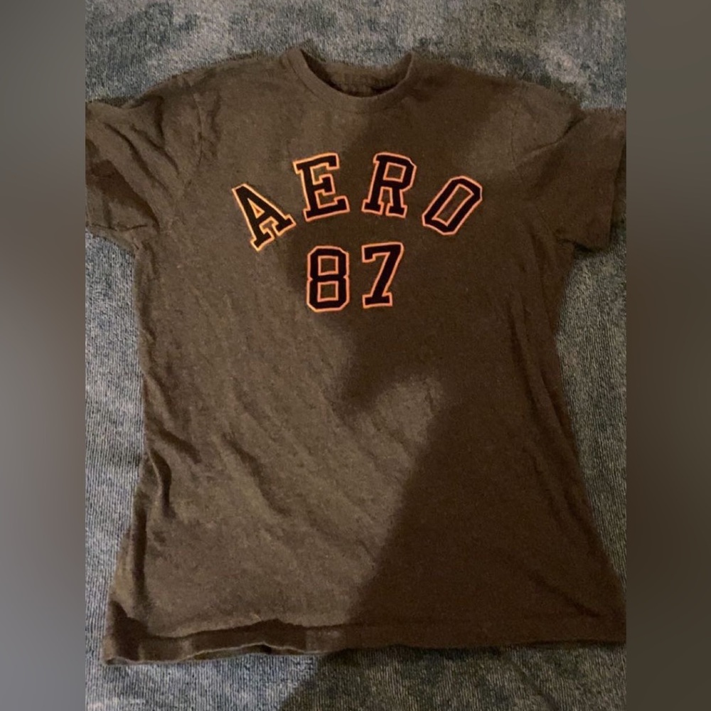 Aeropostale shirt size medium